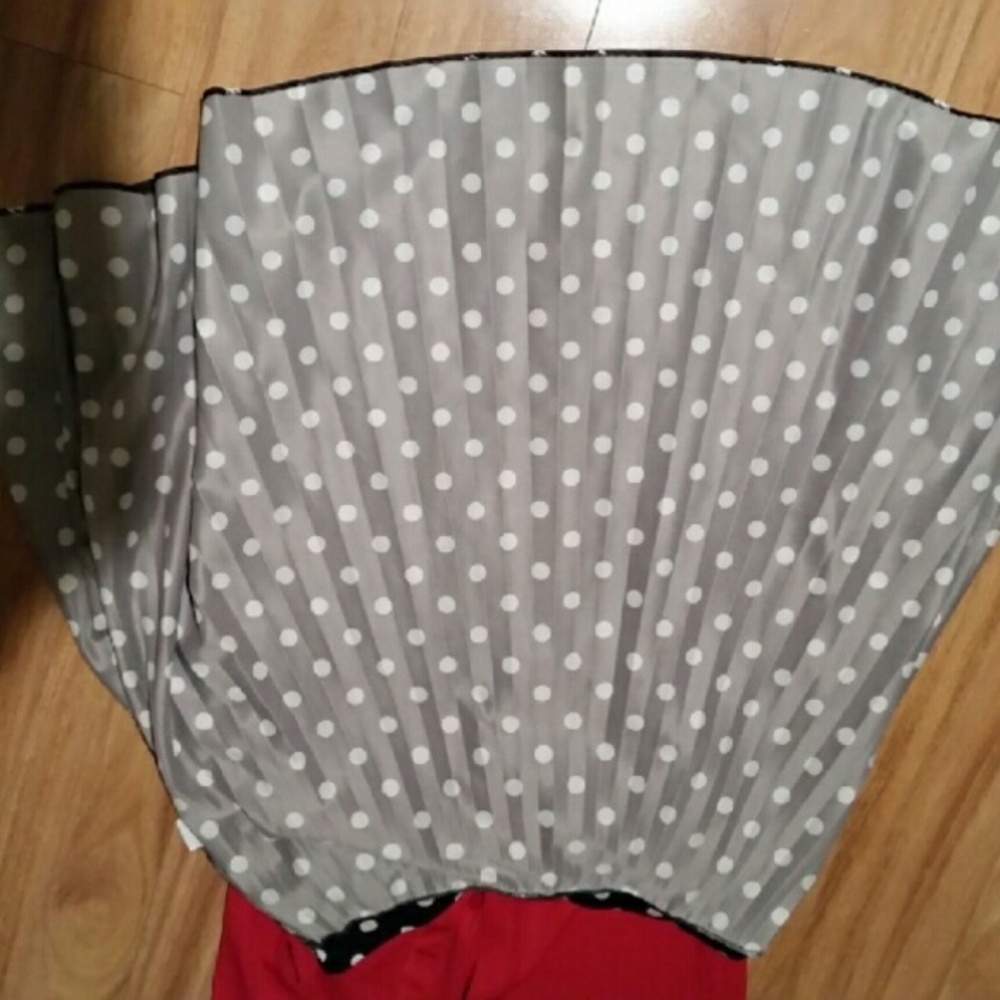 Pleated polka dot skirt - Picture 3 of 7